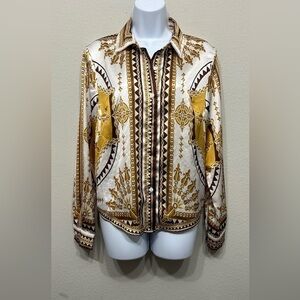 Her‎ Bottaire down botton shirt Size M White and Gold